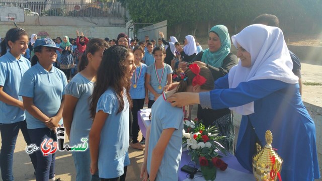 فيديو: مدرسة جنة ابن رشد تنظم حفل تكريم للطلاب الموهوبين والمتفوقين 
